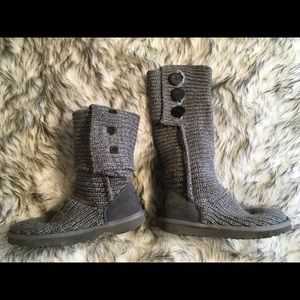 UGG BOOTS/ size 5